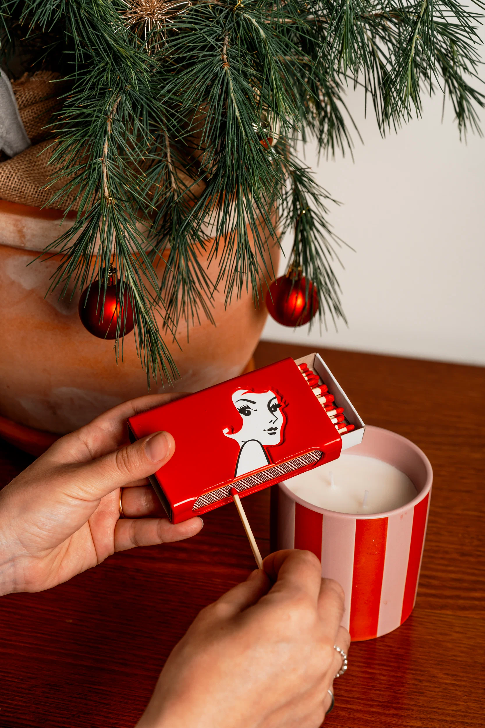 Redheads® Matchbox Sleeve - Image 5